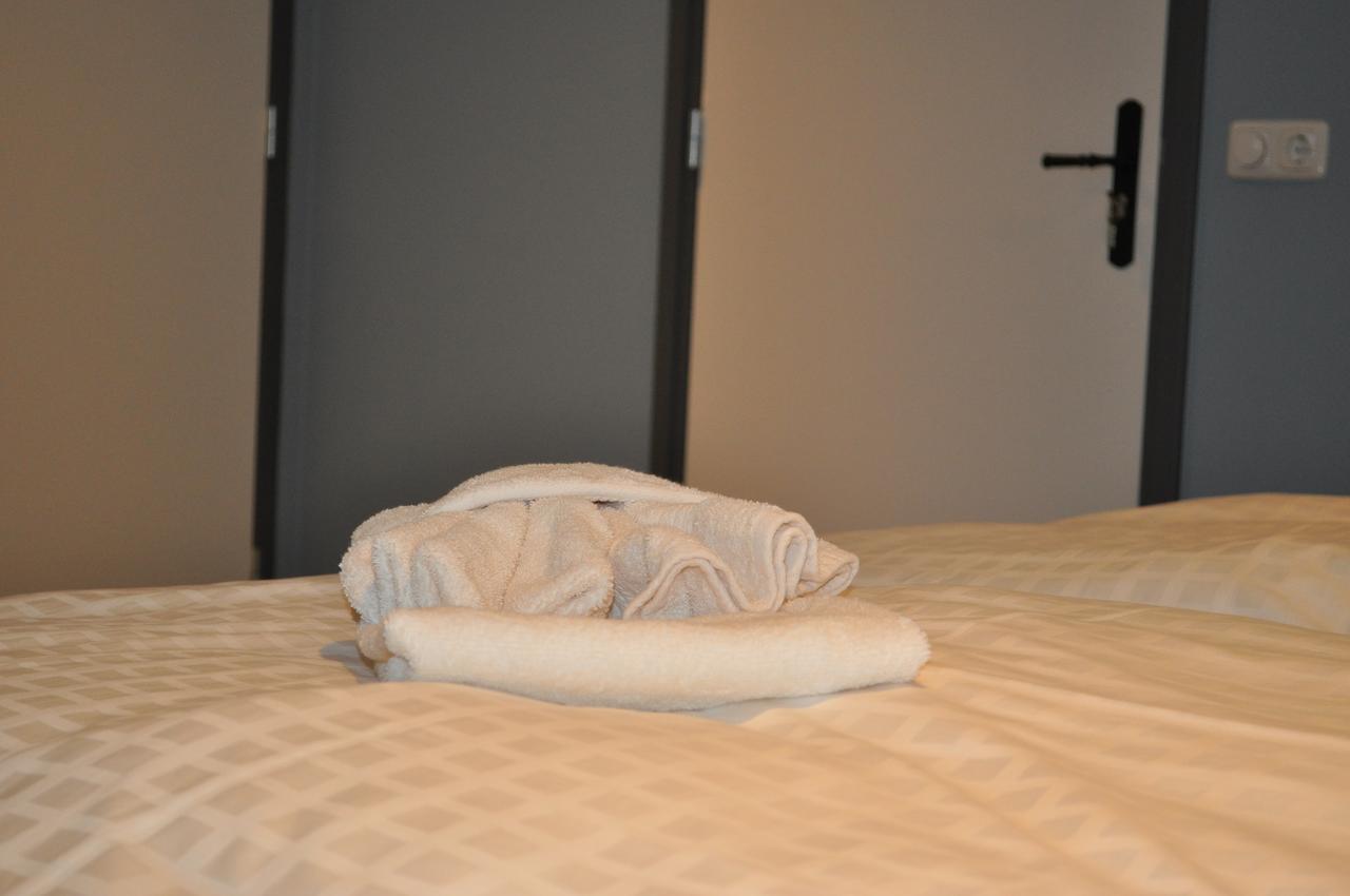 Kasteel Aldenghoor Bed & Breakfast Haelen Luaran gambar
